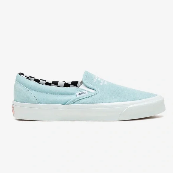 Vans Ray Barbee X Leica OG Classic Slip-On Suede ‘Capturing the Journey’ Sneaker - Picture 2 of 15